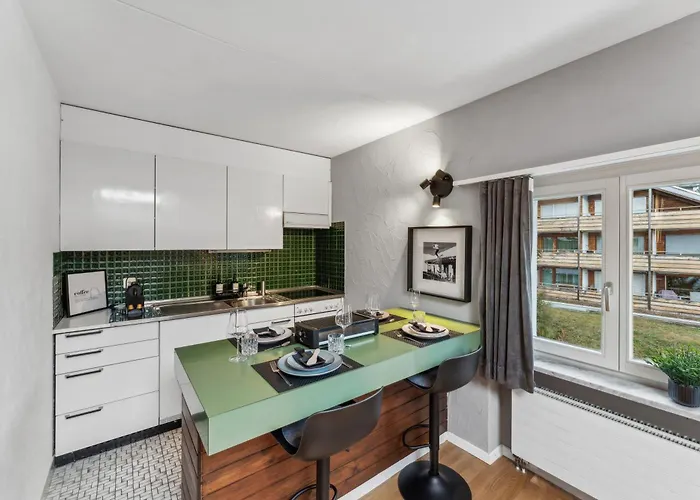 Book2stay - Retro-alpin لاكس